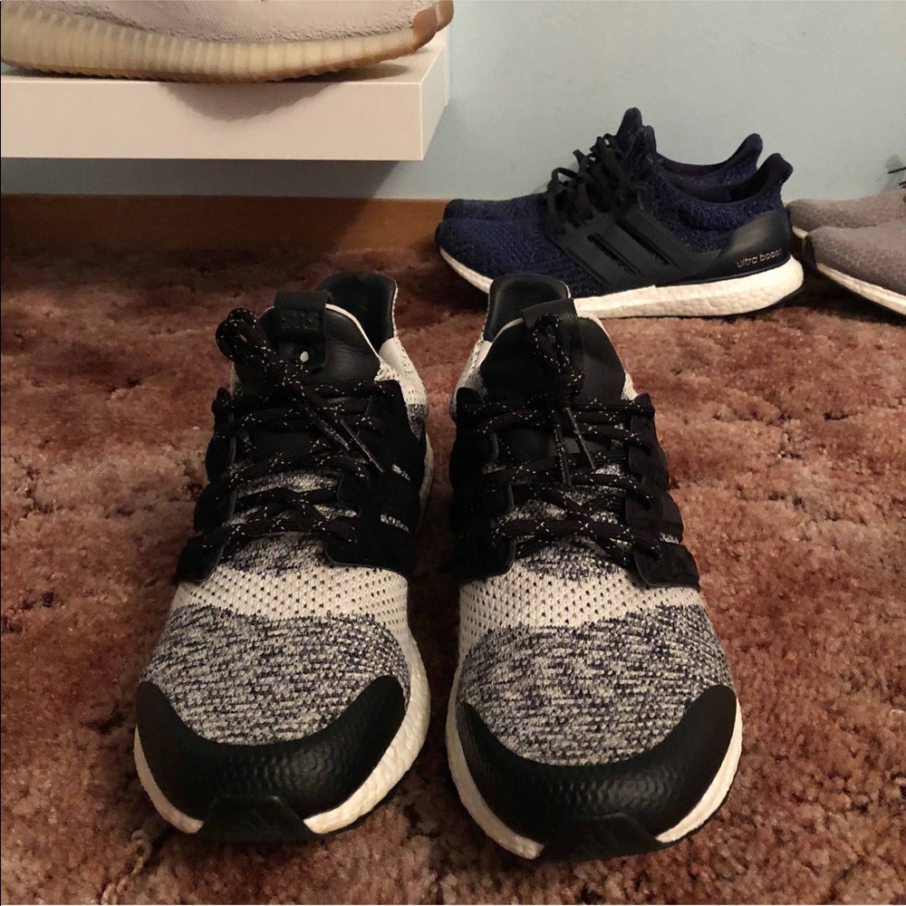 Ultraboost SnS x Social Status collab - Picture 3 of 8